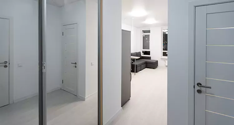 Modern Mirrored Closet Doors Repair in New Smyrna Beach, FL